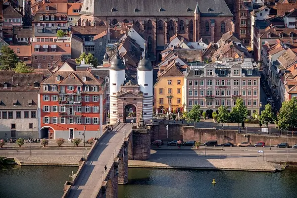 Alte Brücke aus der Luft
