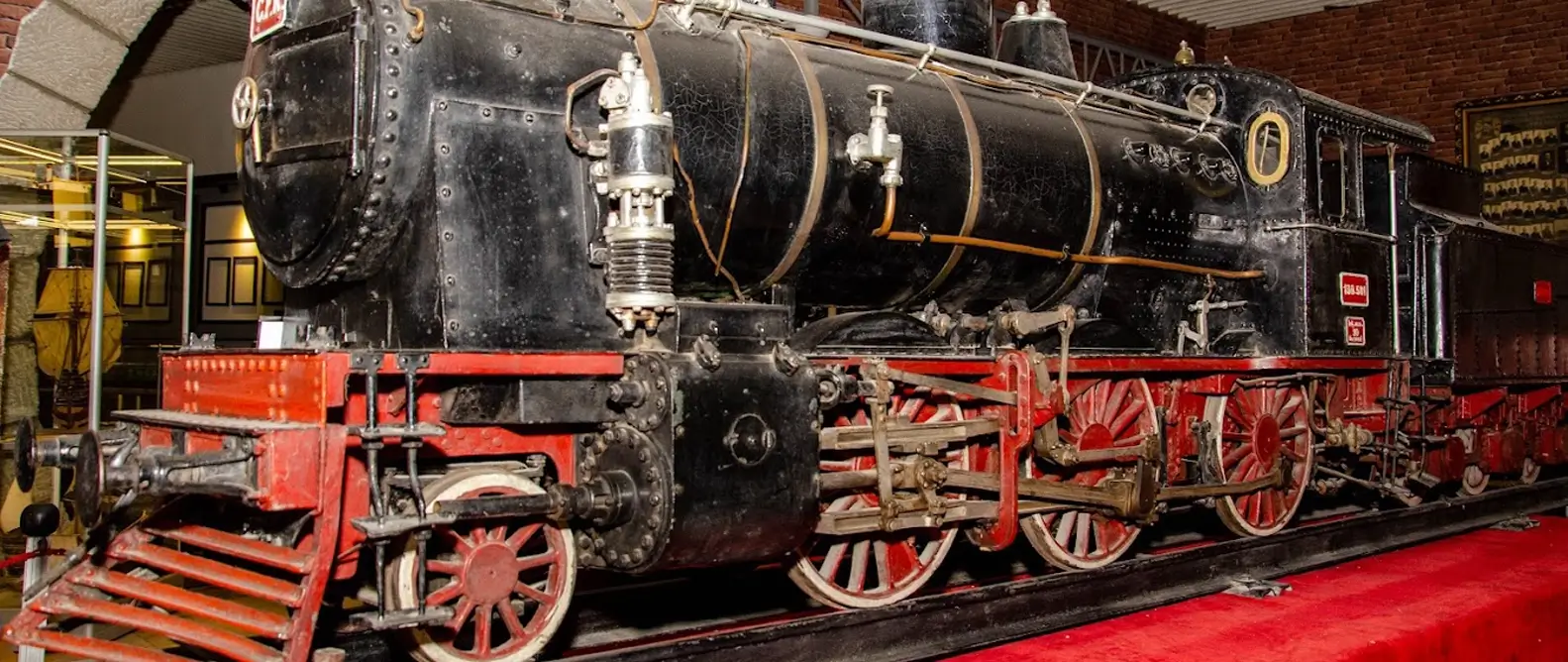 Antipa-Museum-slider-11