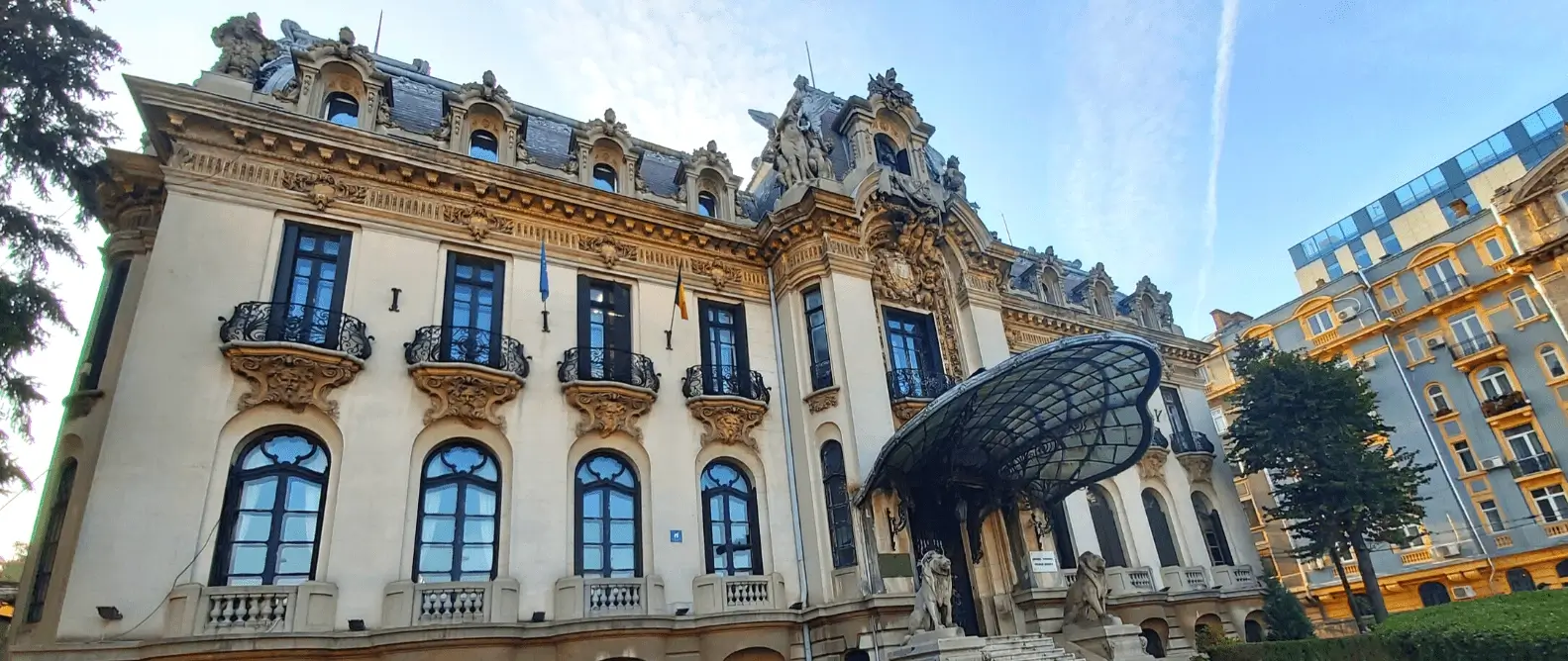 Bucharest-museum-slider-13